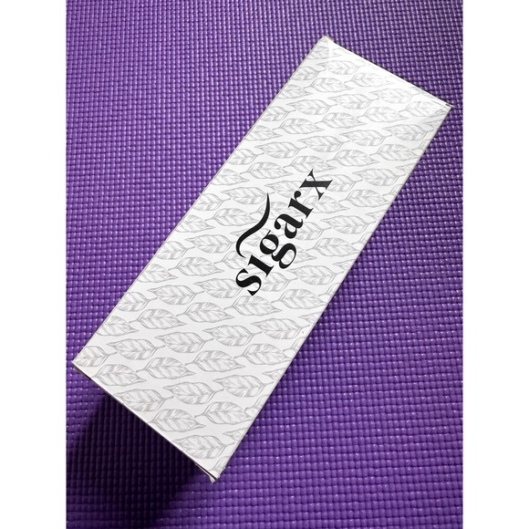 Sigarx Travel Humidor - Stylish & Portable for 5 Cigars (Cedar Wood Interior) - Picture 8 of 9